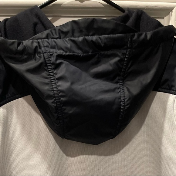 Men’s Undeerarmour Swacket Jacket Size Medium - Picture 8 of 8